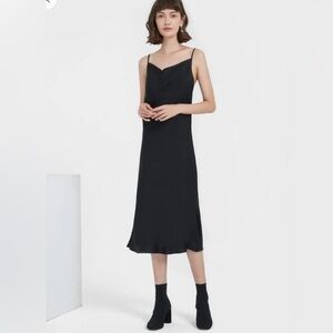 Supesu XXL/12 slip dress satin midi easy lightweight minimalist spaghetti strap